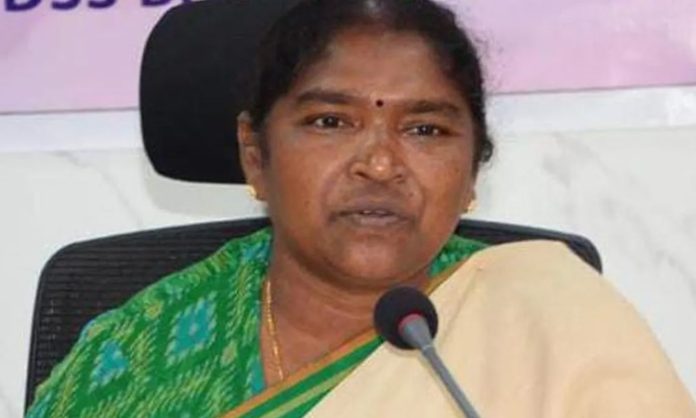 Seethakka countered KTR