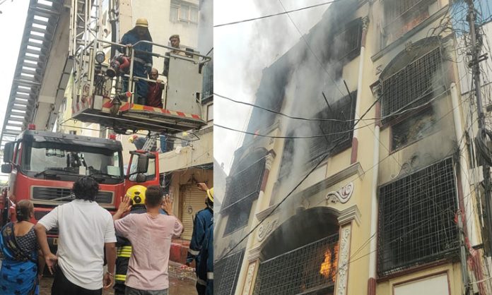 Fire accident in Afzalgunj police station area