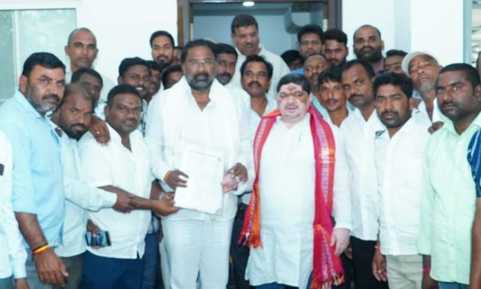 Ponnam comments BJP BRS
