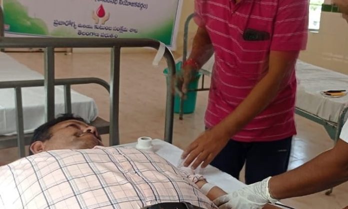 Blood donor equal Life