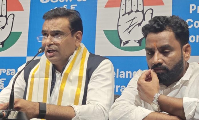 Etala Rajender confusion politician