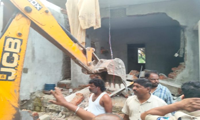 Illegal construction demolish