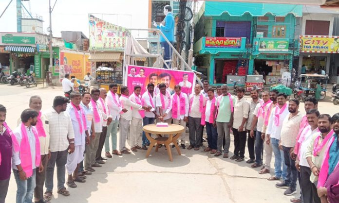 Jagadish Reddy's birthday celebrations in Mothkur