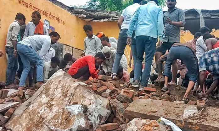 Piplodi village suddenly collapsed