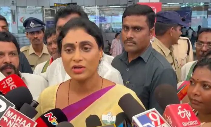 YS Sharmila fire jagan