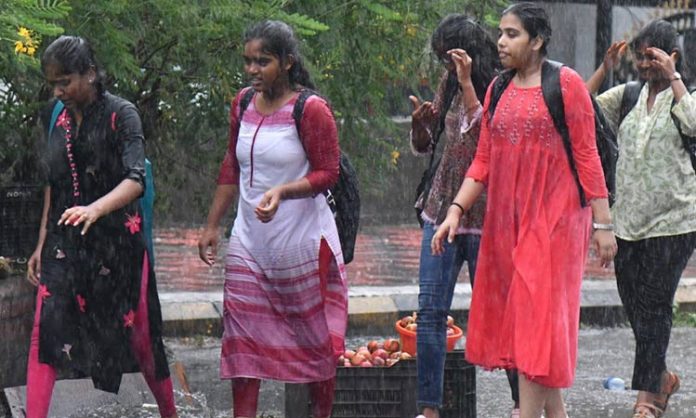 Heavy rains in Telangana and ap