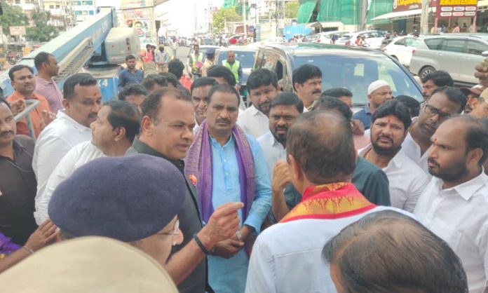 Uppal flyover delay