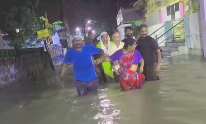 Flood water enters Manuguru girls' hostel