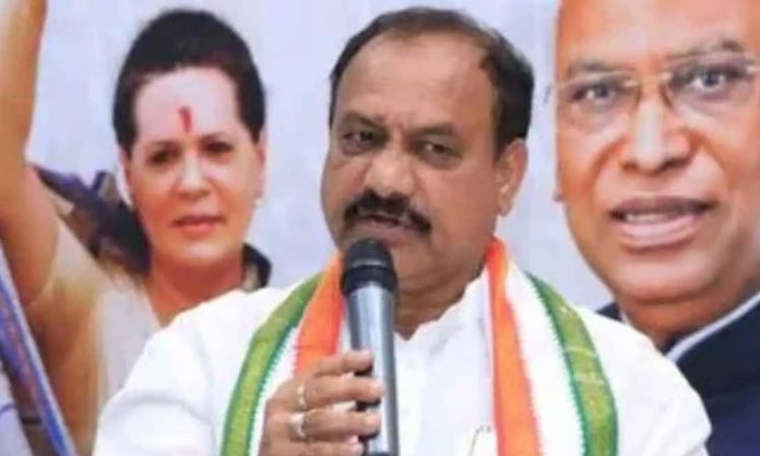 Mahesh Kumar Goud comments BRS