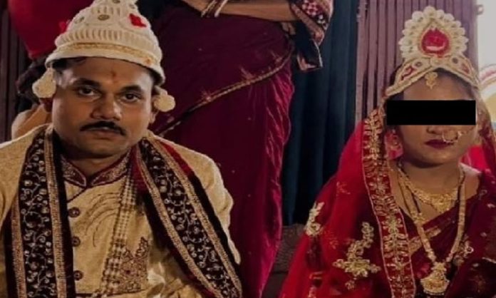 Odisha Police SI marrying minor girl