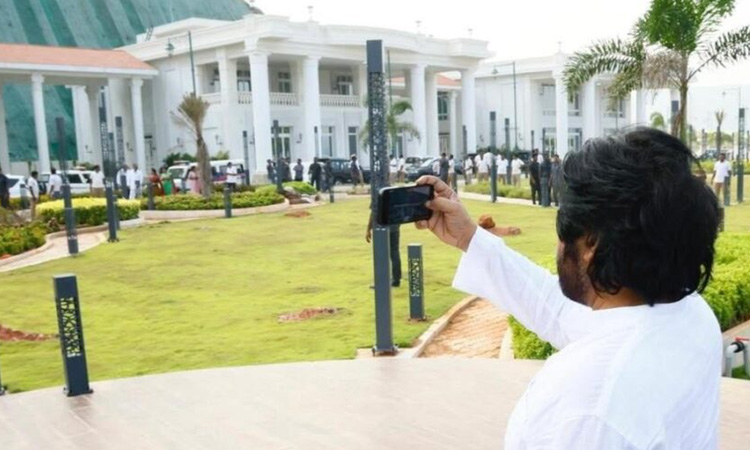 ఏటా రూ. 15 లక్షల కరెంట్ బిల్లు కట్టాల్సిన పరిస్థితి : పవన్ కల్యాణ్