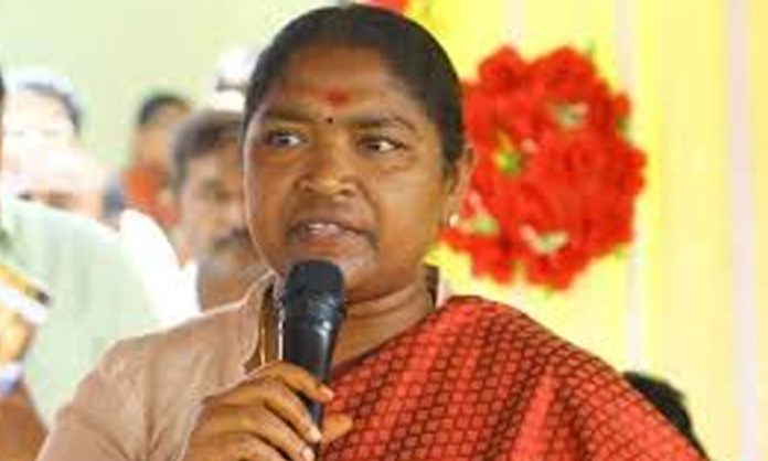 seethakkka comments kcr