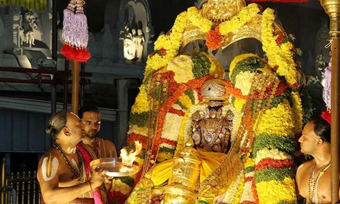 Shravan Pournami Garuda Seva