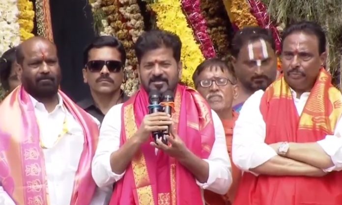 Revanth Reddy visit Khairatabad Ganesh
