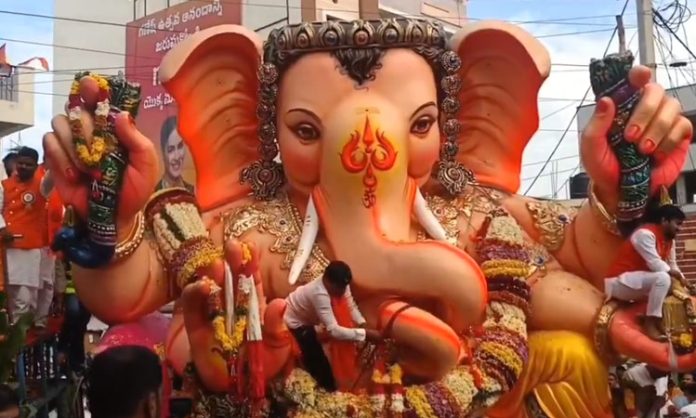 Balapur Ganesh shobhayatra