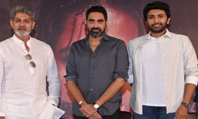 enjoys watching Ghati theaters