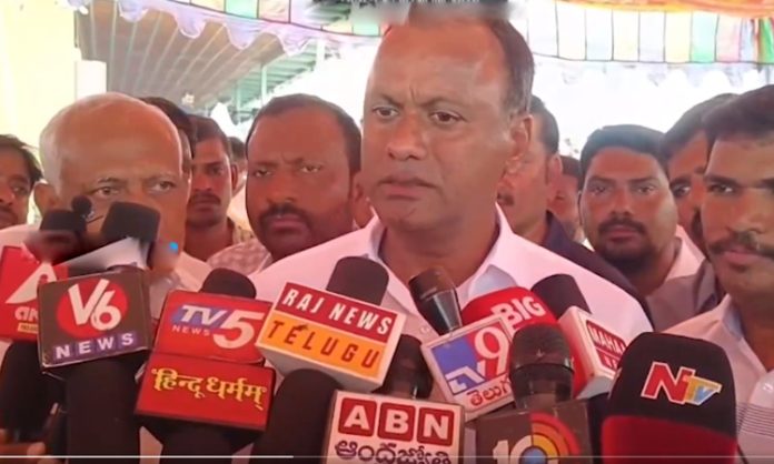 Rumors resignation changing party